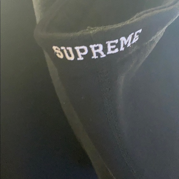 SUPREME HOODIE - Picture 2 of 5